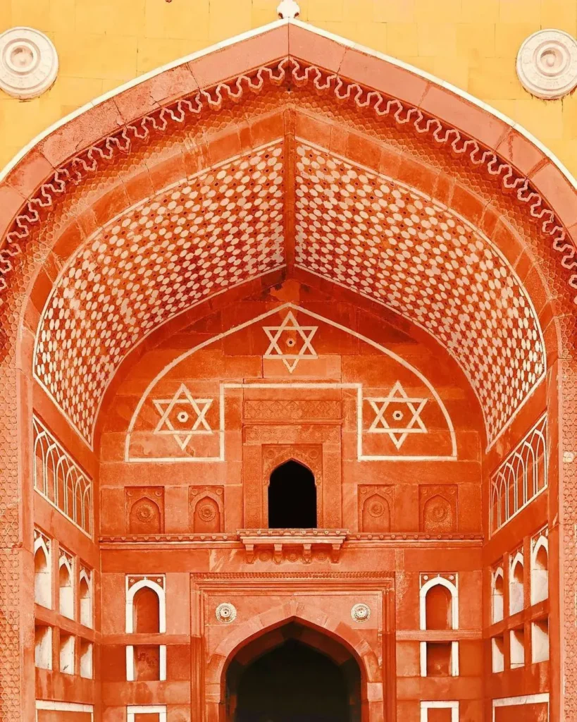 Full Day Taj Mahal and Agra Tour by Superfast Train from Delhi - Travelcix