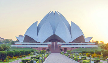 9 Days Golden Triangle Holiday Package with Orchha & Khajuraho