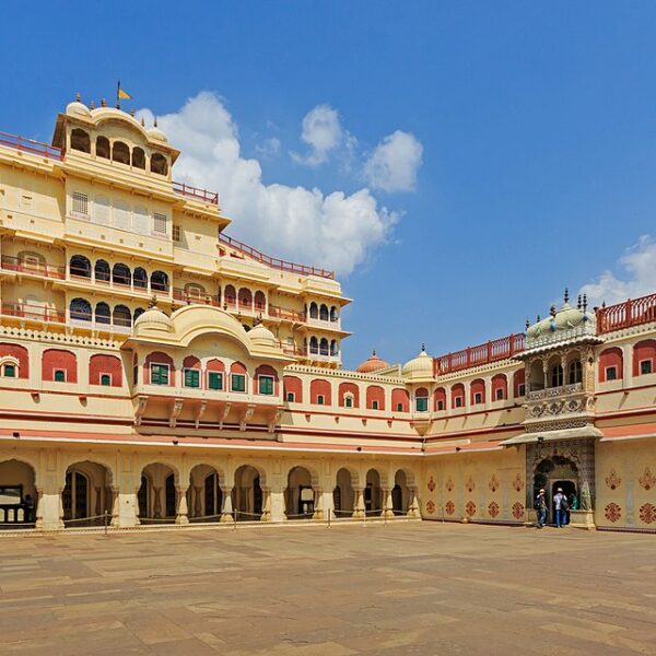 1 Night 2 Days Agra Jaipur Golden Triangle Tour by Car