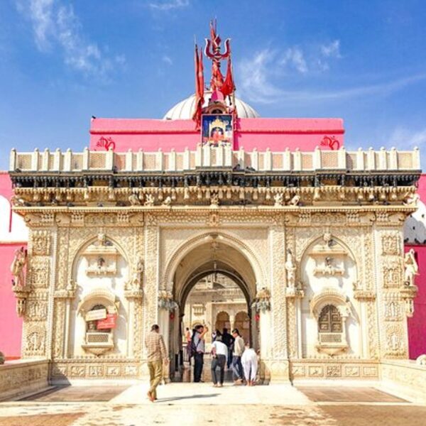14 Nights 15 Days Golden Triangle Tour with Rajasthan by Car | Travelcix
