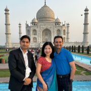 Wahid English-speaking tour guide for the Taj mahal